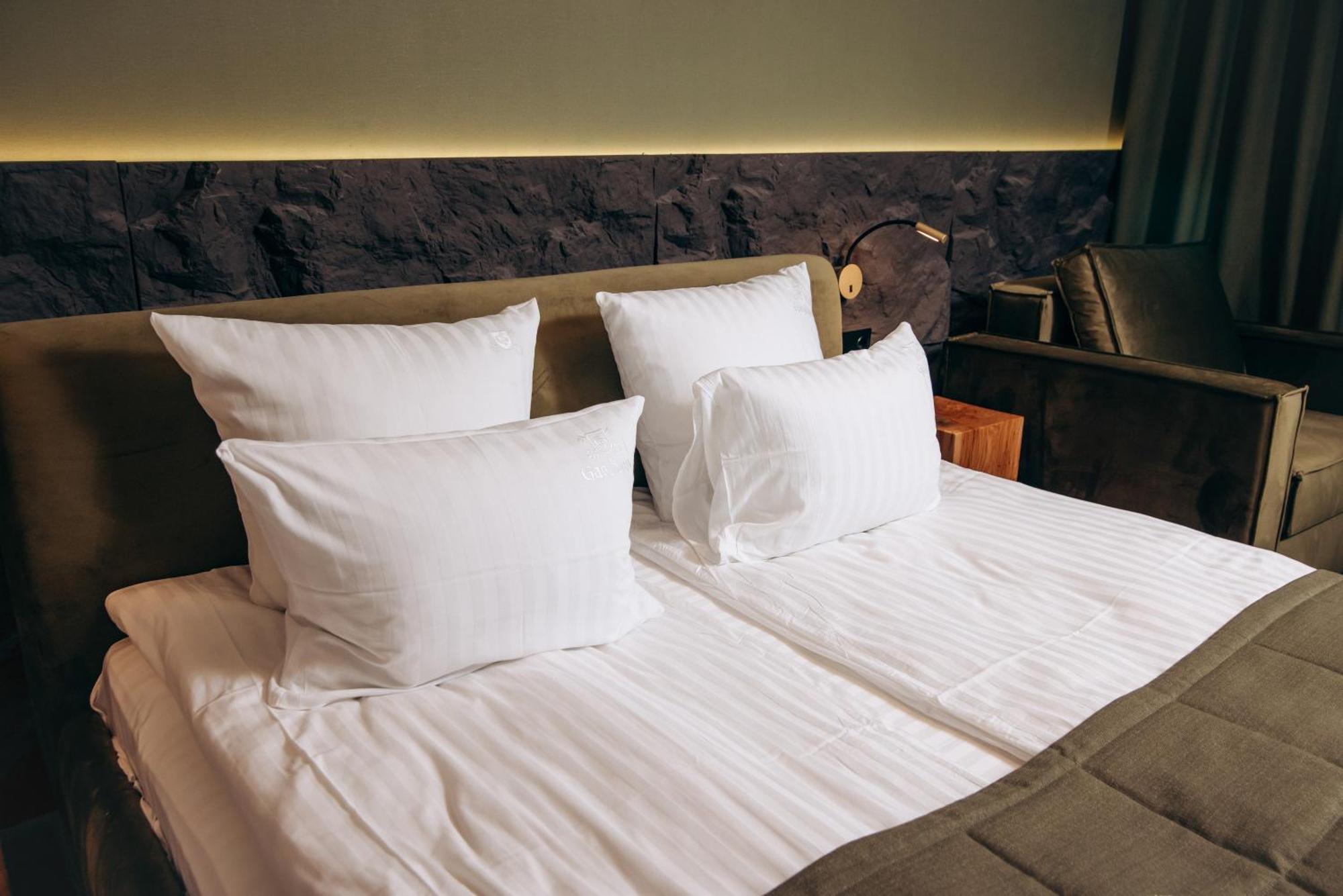Otel & Bukovel