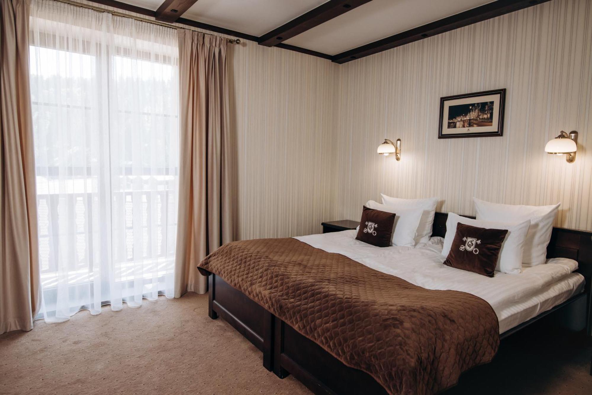 Otel &